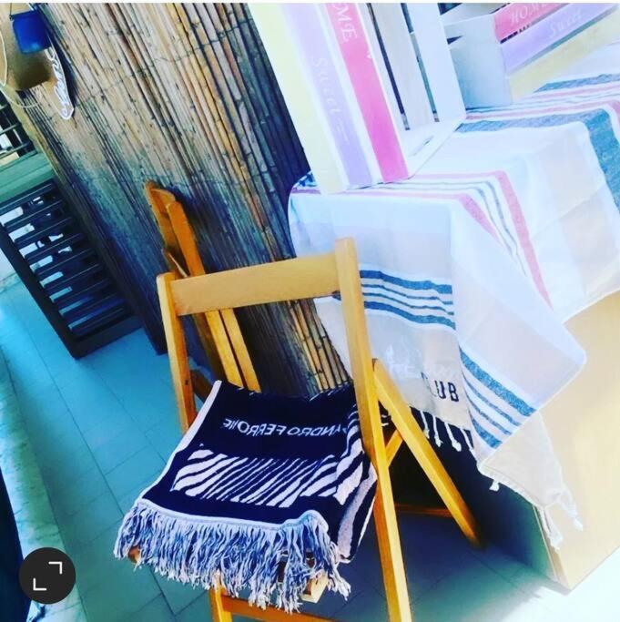 Sostaoplontina Casa Vacanza Torre Annunziata Buitenkant foto