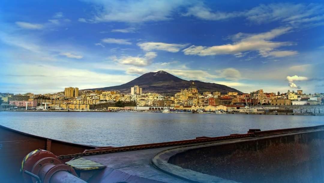 Sostaoplontina Casa Vacanza Torre Annunziata Buitenkant foto